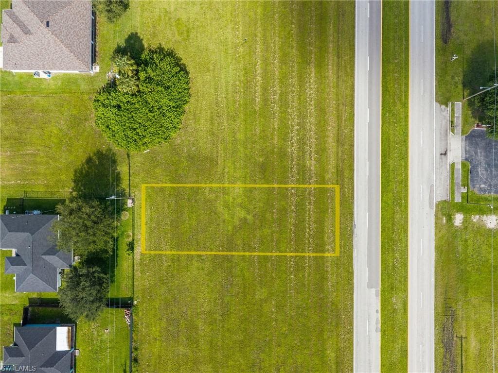 2138 Diplomat PKWY E CAPE CORAL, FL 33909