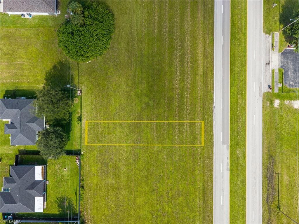 2142 Diplomat PKWY E CAPE CORAL, FL 33909