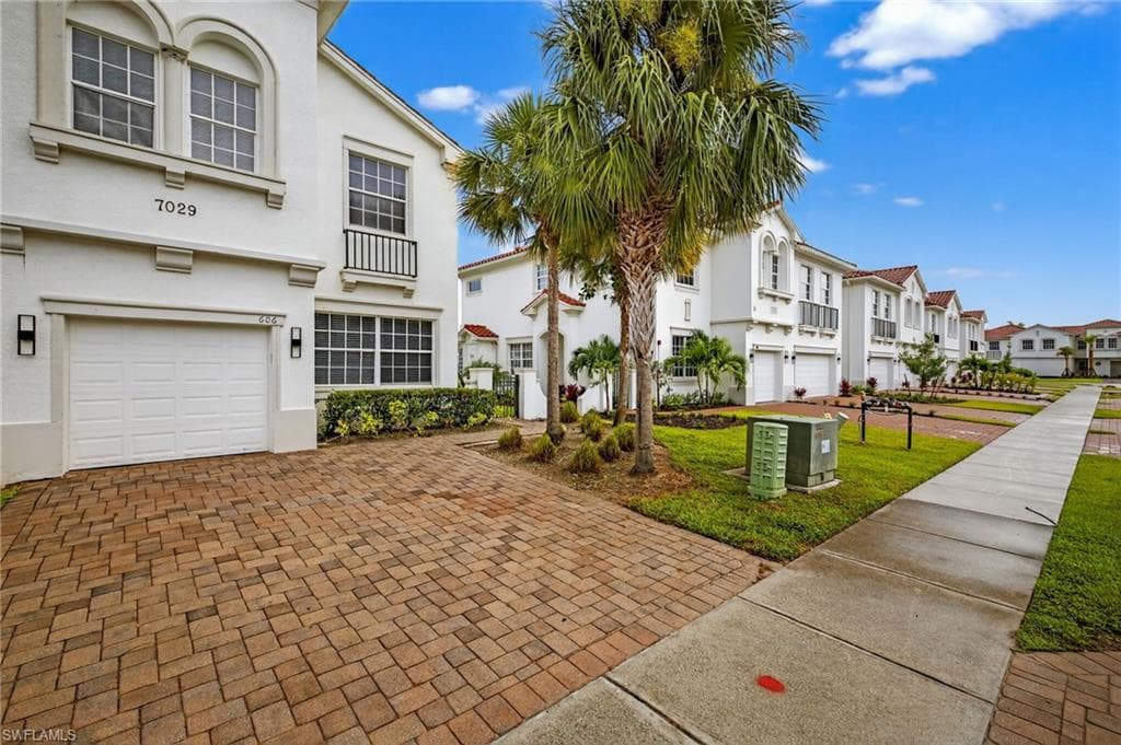7029 Ambrosia LN 606 NAPLES, FL 34119