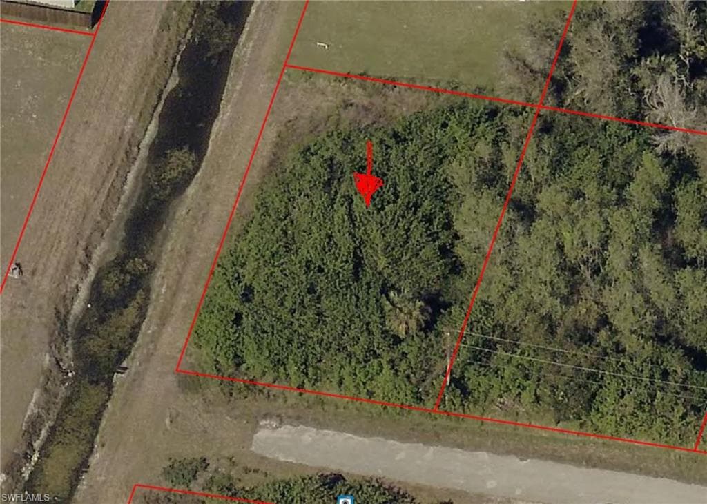 3818 34th ST SW LEHIGH ACRES, FL 33976
