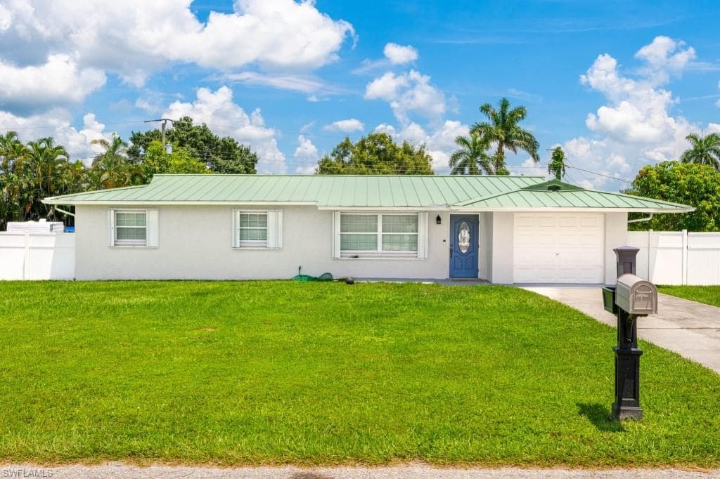 165 Charles ST FORT MYERS, FL 33905