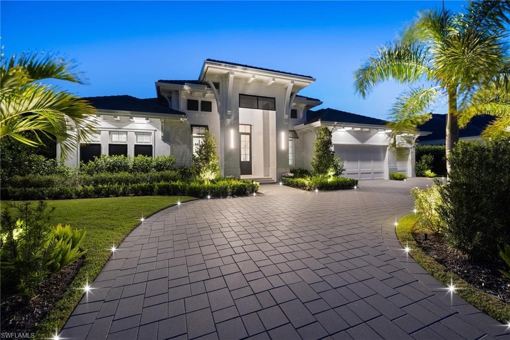 2989 Regatta RD NAPLES, FL 34103