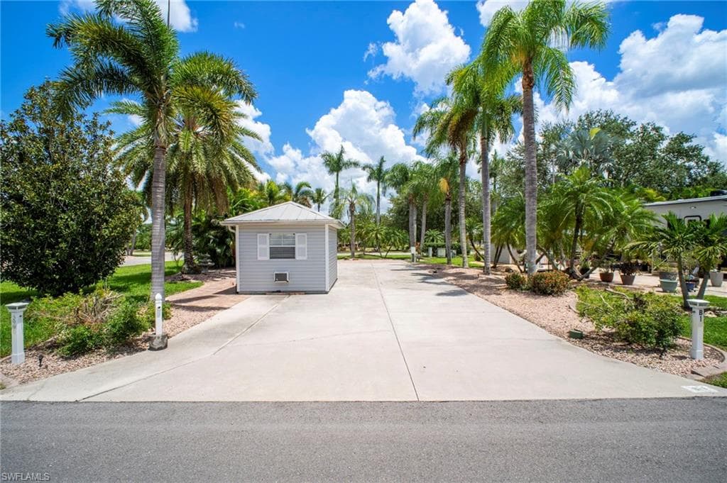 5990 Maplewood CT FORT MYERS, FL 33905