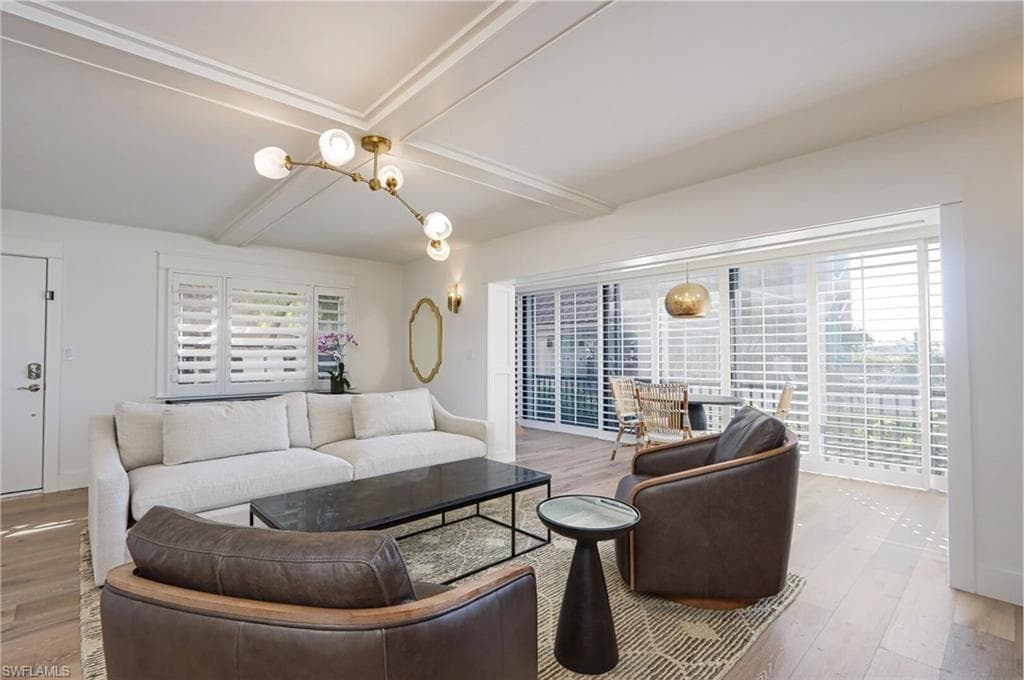 222 Harbour DR 105 NAPLES, FL 34103