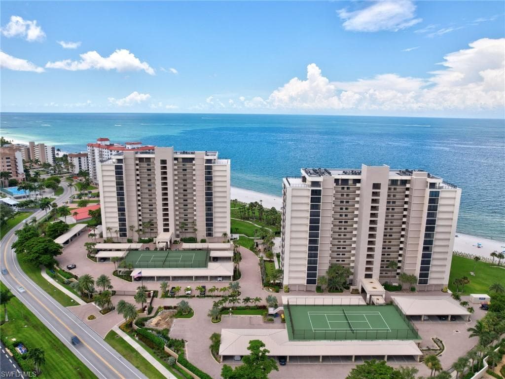 10951 GULFSHORE DR 1405 NAPLES, FL 34108