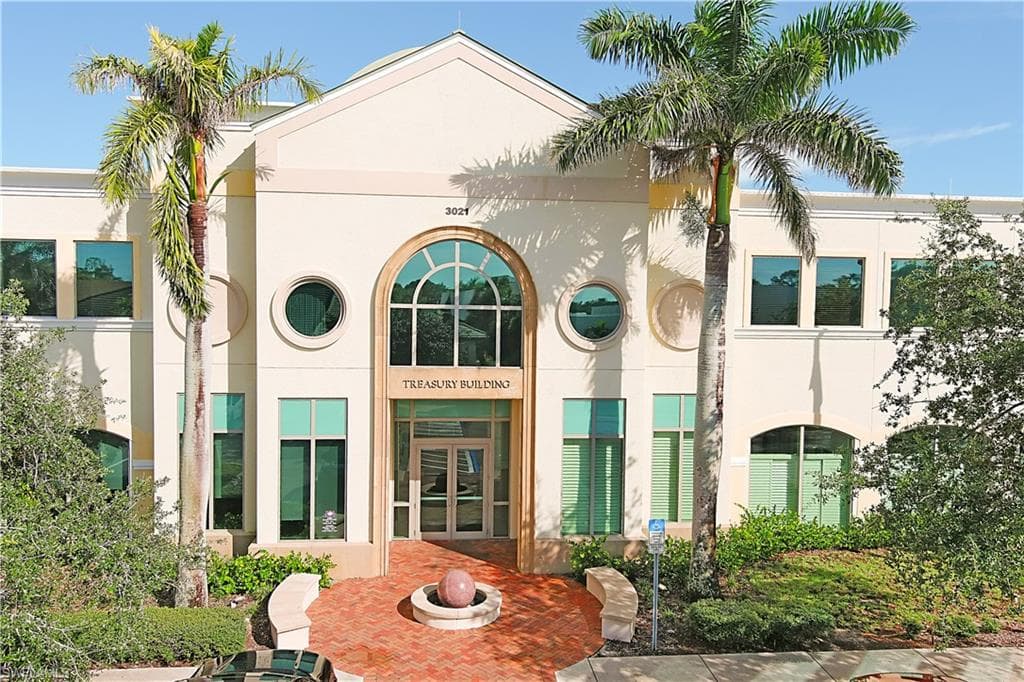 3021 Airport RD N 103 NAPLES, FL 34105