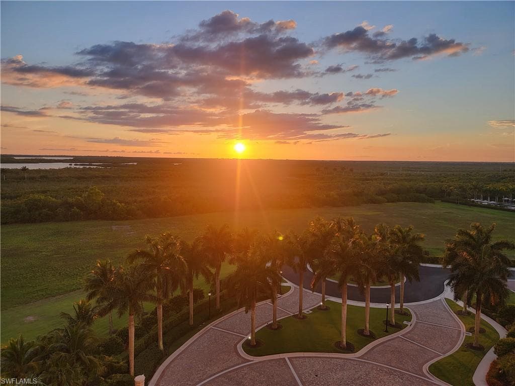 1050 Borghese LN 804 NAPLES, FL 34114