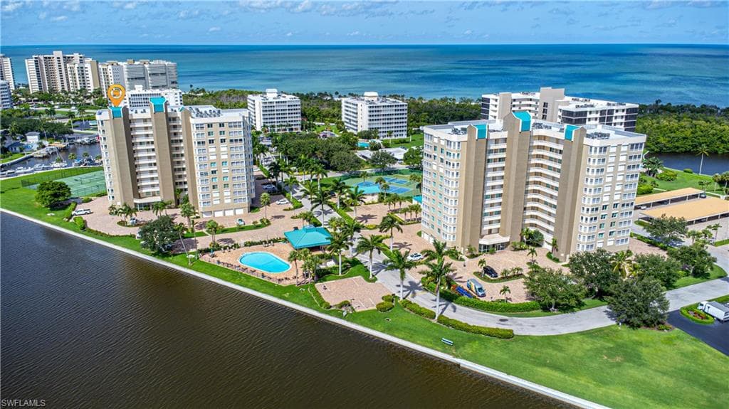 25 Bluebill AVE 301 NAPLES, FL 34108