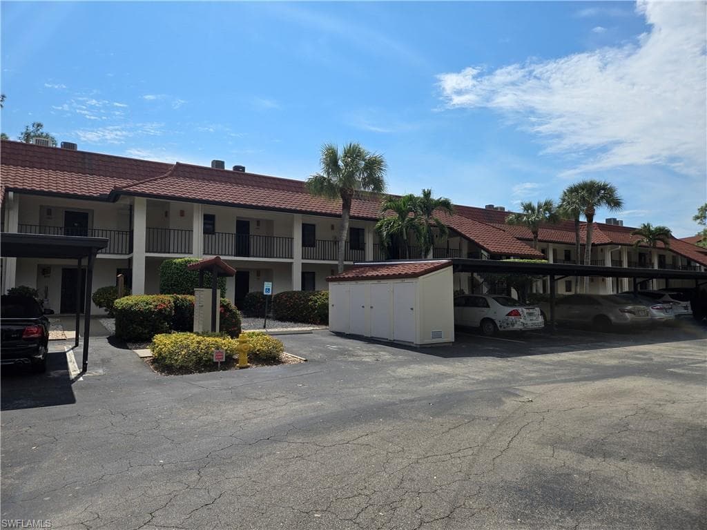 4955 Pepper CIR B105 NAPLES, FL 34113