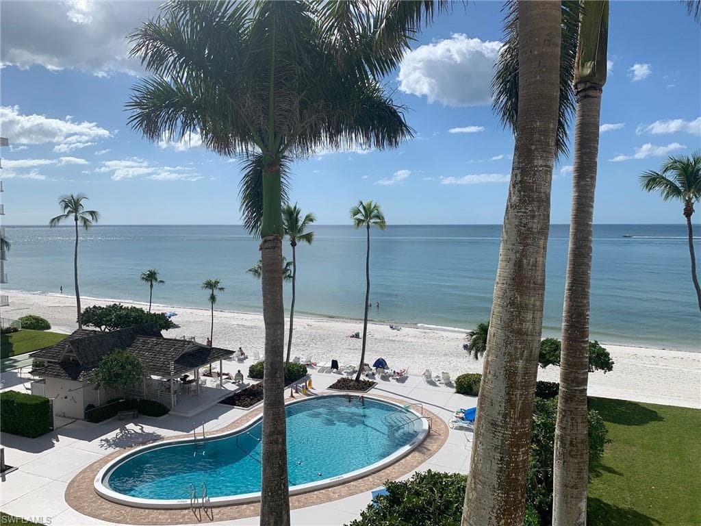 3443 Gulf Shore BLVD N 506 NAPLES, FL 34103