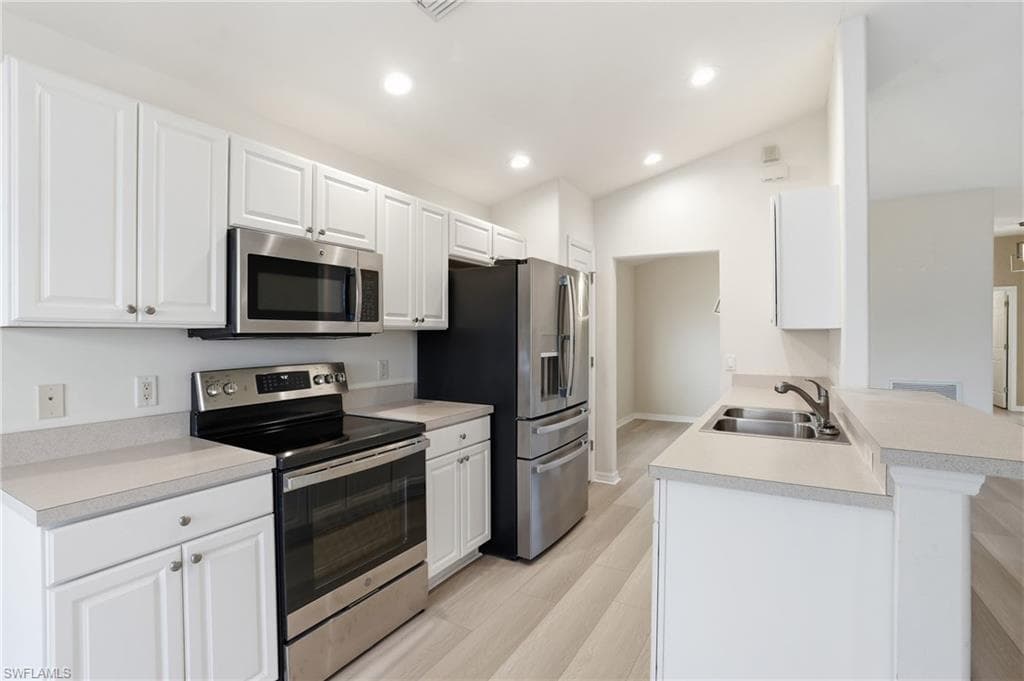 10055 Oakhurst WAY FORT MYERS, FL 33913