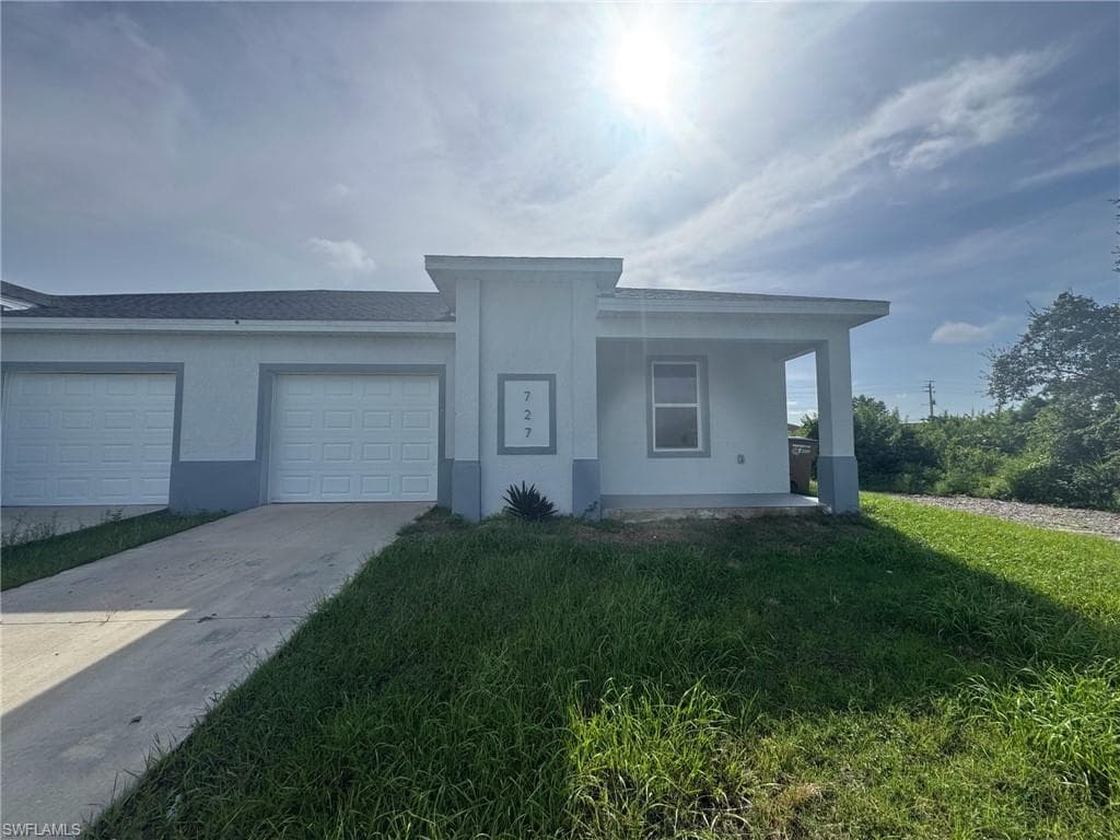 727 Gordon AVE S LEHIGH ACRES, FL 33973