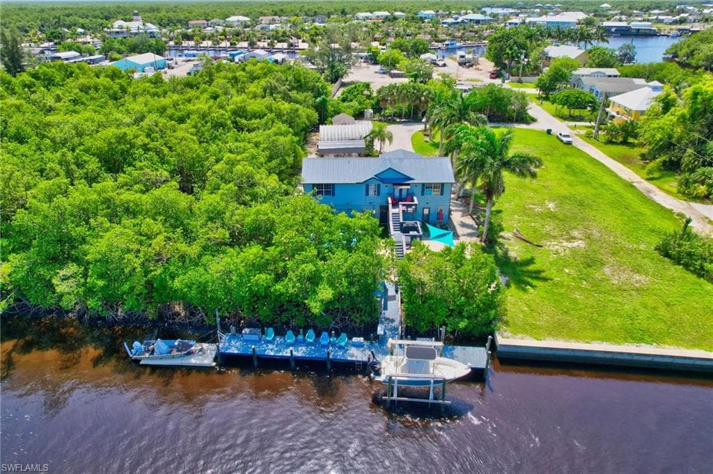 936 Panther Creek LN 2 EVERGLADES CITY, FL 34139