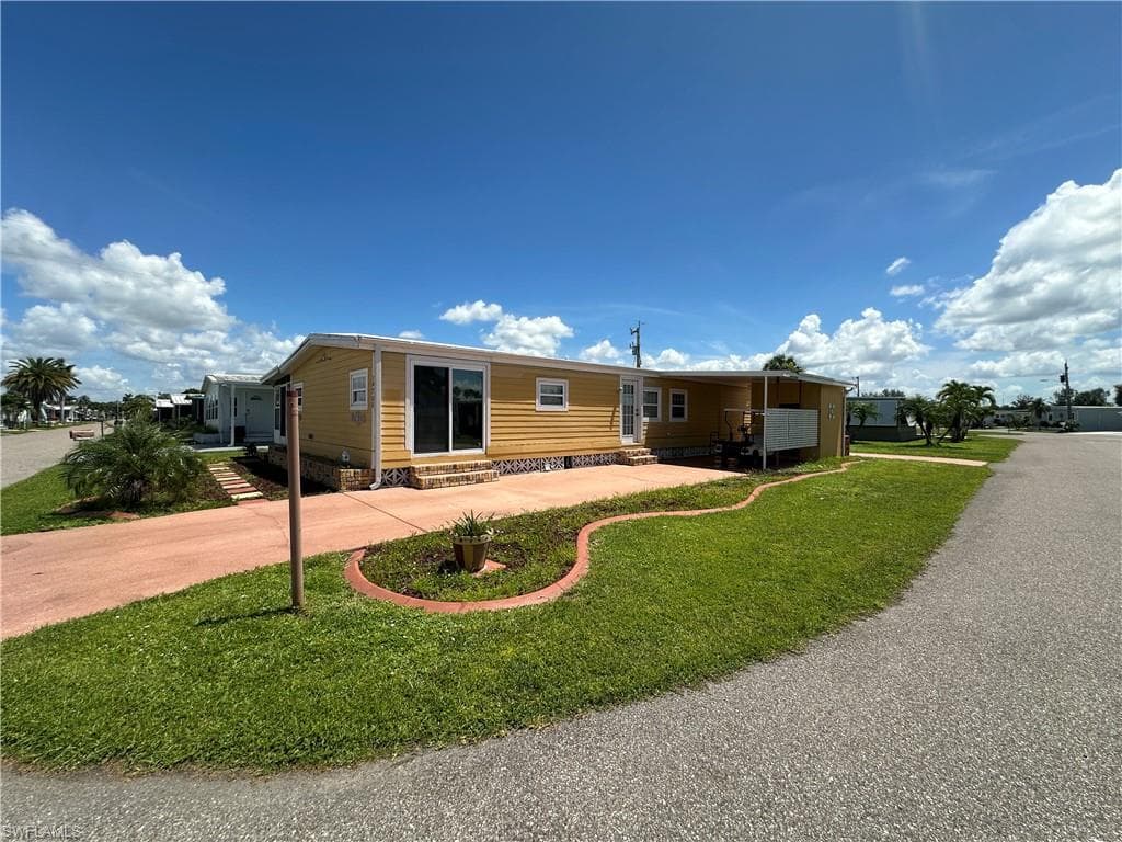14700 Patrick Henry RD NORTH FORT MYERS, FL 33917