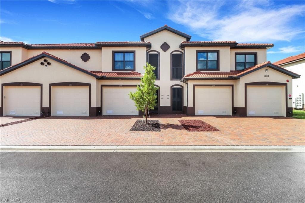 1802 Samantha Gayle WAY 105 CAPE CORAL, FL 33914