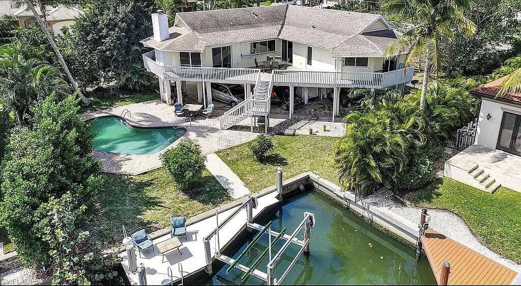 1800 Woodbine CT MARCO ISLAND, FL 34145