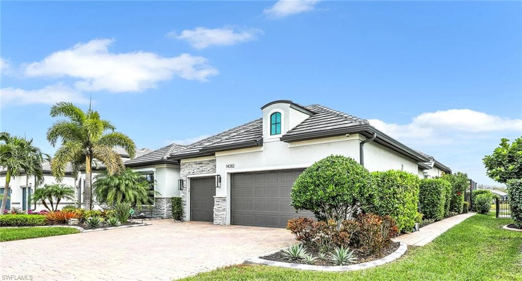 14382 Pine Hollow DR ESTERO, FL 33928
