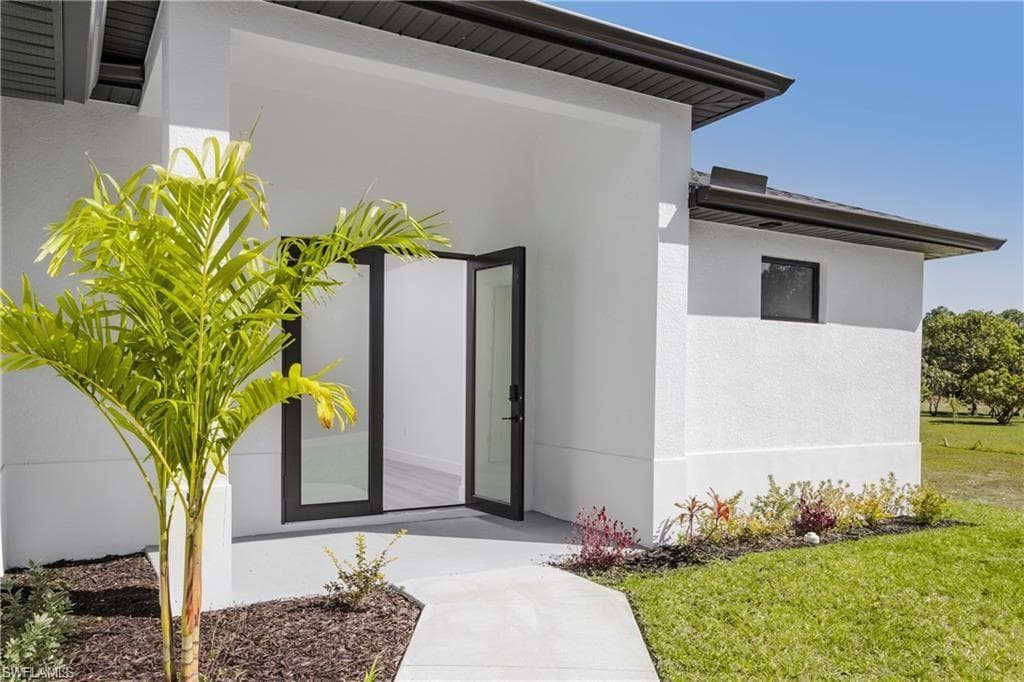 821 Newell ST E LEHIGH ACRES, FL 33974