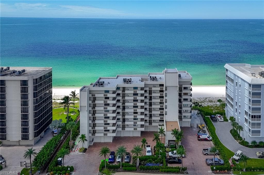 9715 Gulf Shore DR 202 NAPLES, FL 34108