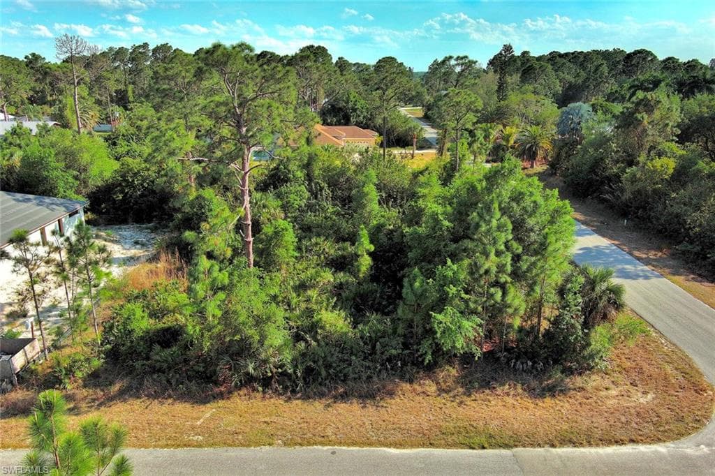 2500 E 10th ST LEHIGH ACRES, FL 33936