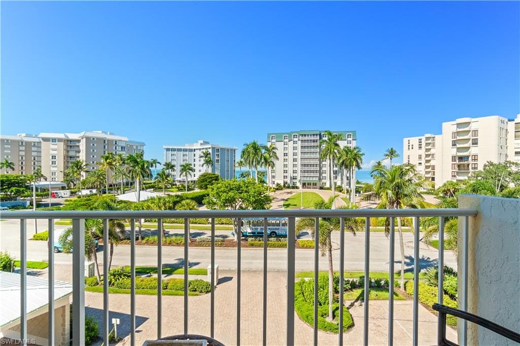 3000 Gulf Shore BLVD N 410 NAPLES, FL 34103