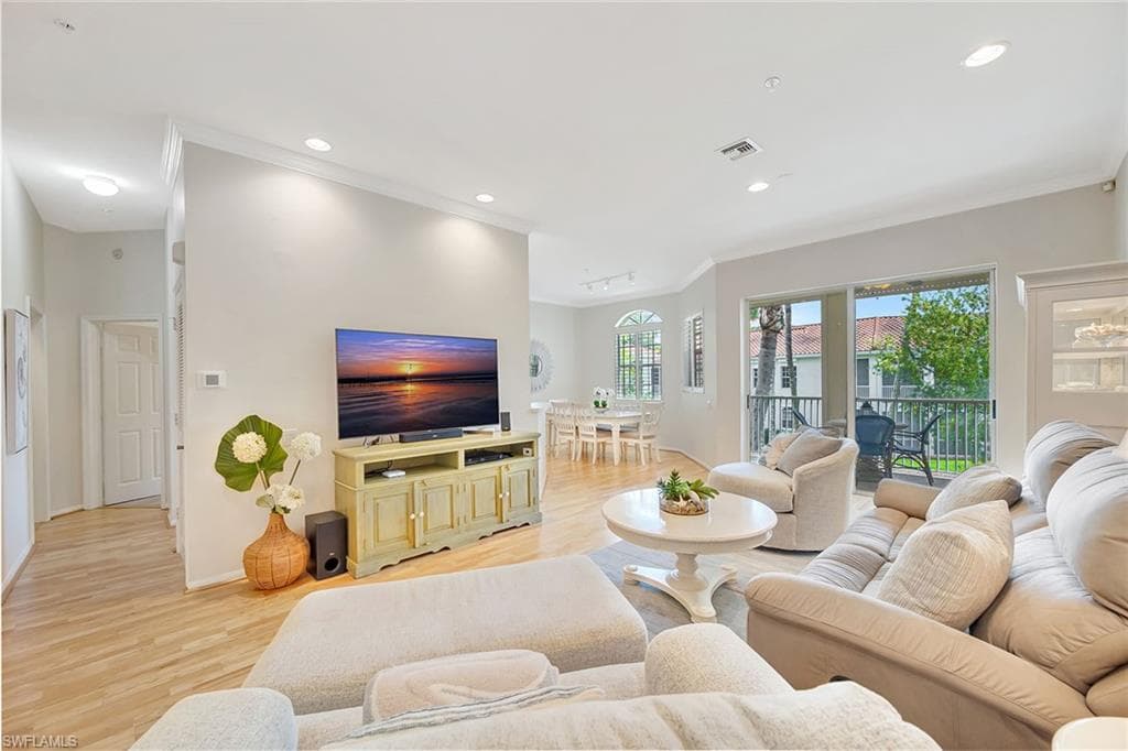 400 L'Ambiance CIR 204 NAPLES, FL 34108