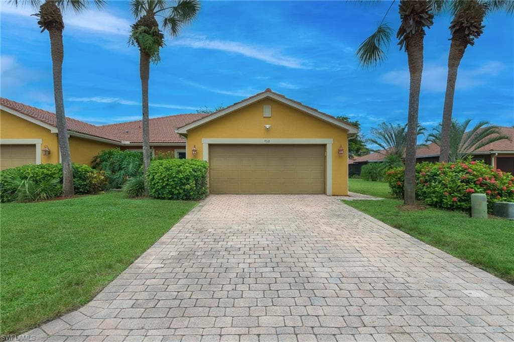 9268 Aegean CIR LEHIGH ACRES, FL 33936