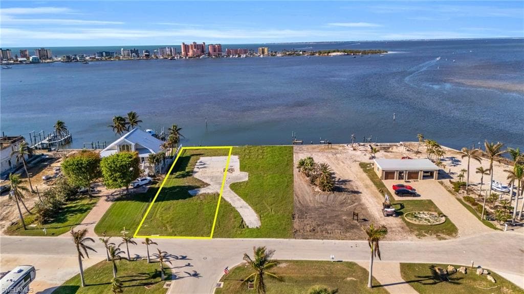 926 San Carlos DR FORT MYERS BEACH, FL 33931