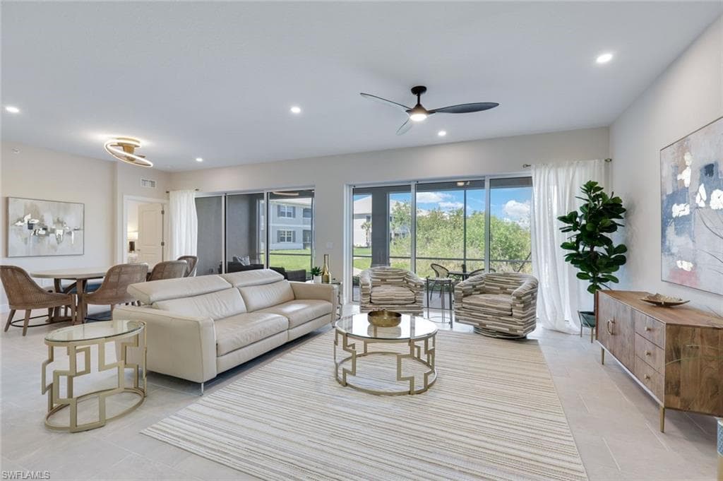 309 Indies DR W 102 NAPLES, FL 34114