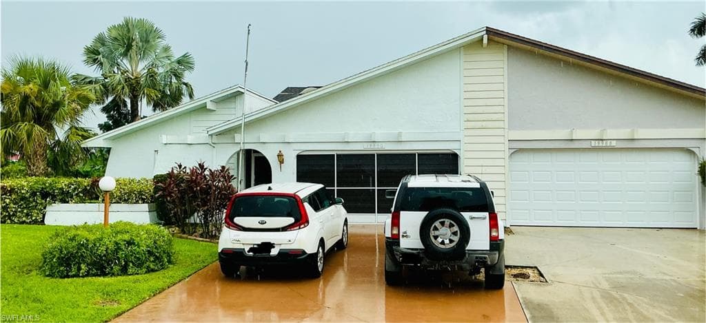 19990 Lake Vista CIR LEHIGH ACRES, FL 33936