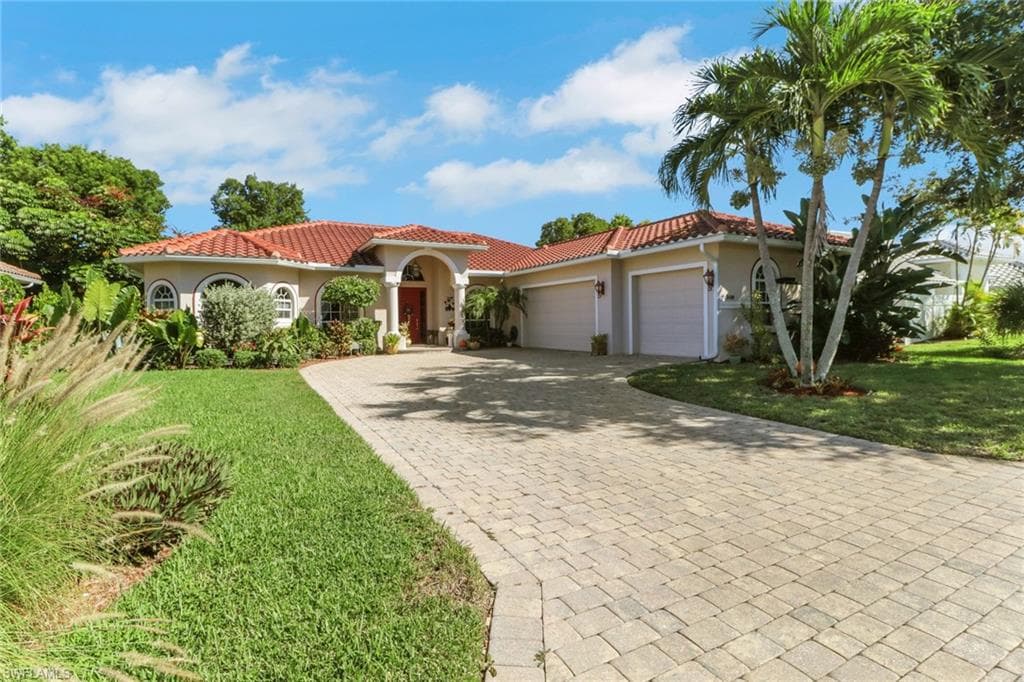 24908 Fairwinds LN BONITA SPRINGS, FL 34135