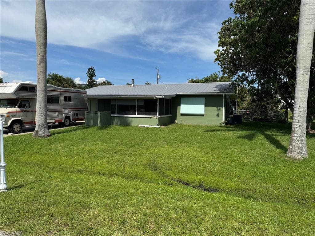 15976 Bellflower ST BOKEELIA, FL 33922