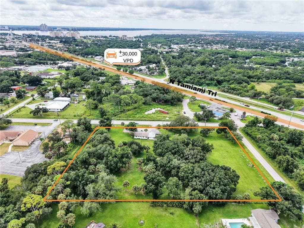 308 Evergreen RD NORTH FORT MYERS, FL 33903