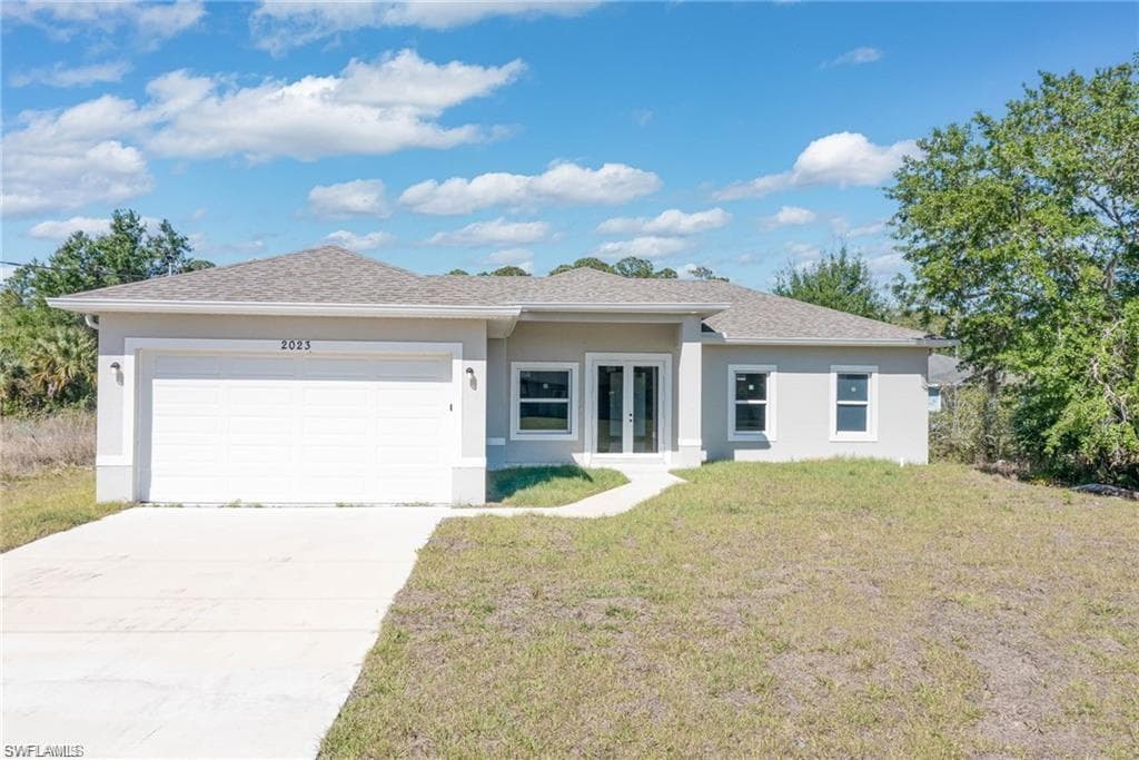 2023 Robert AVE ALVA, FL 33920