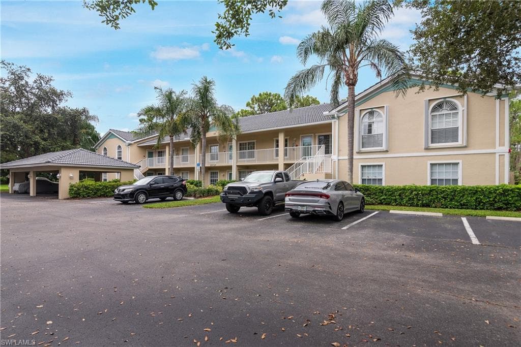 25727 LAKE AMELIA WAY 105 BONITA SPRINGS, FL 34136