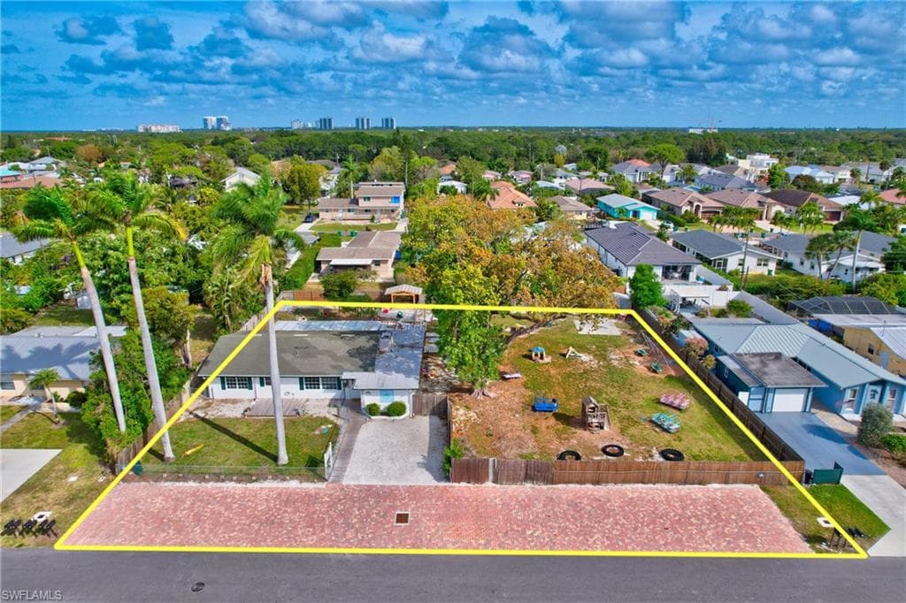 727 & 731 108th AVE N NAPLES, FL 34108