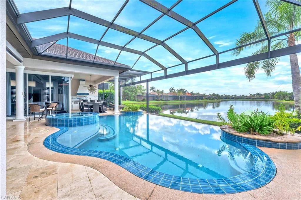 8957 Shenendoah CIR NAPLES, FL 34113
