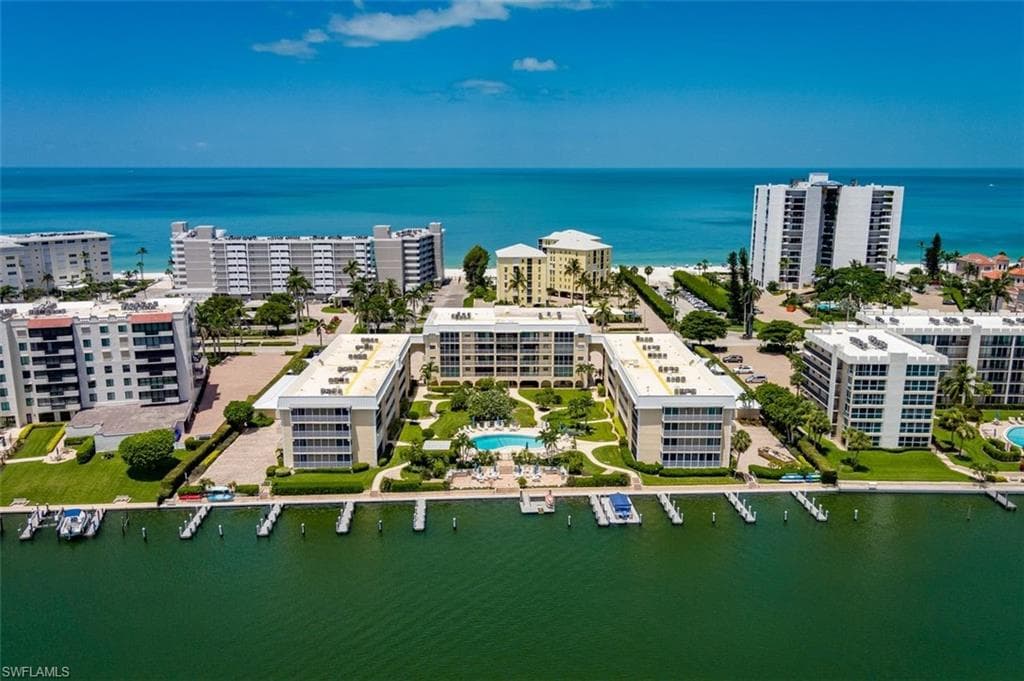 3450 Gulf Shore BLVD N 315 NAPLES, FL 34103