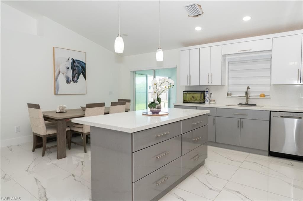 4623 Jacaranda PKWY W CAPE CORAL, FL 33993