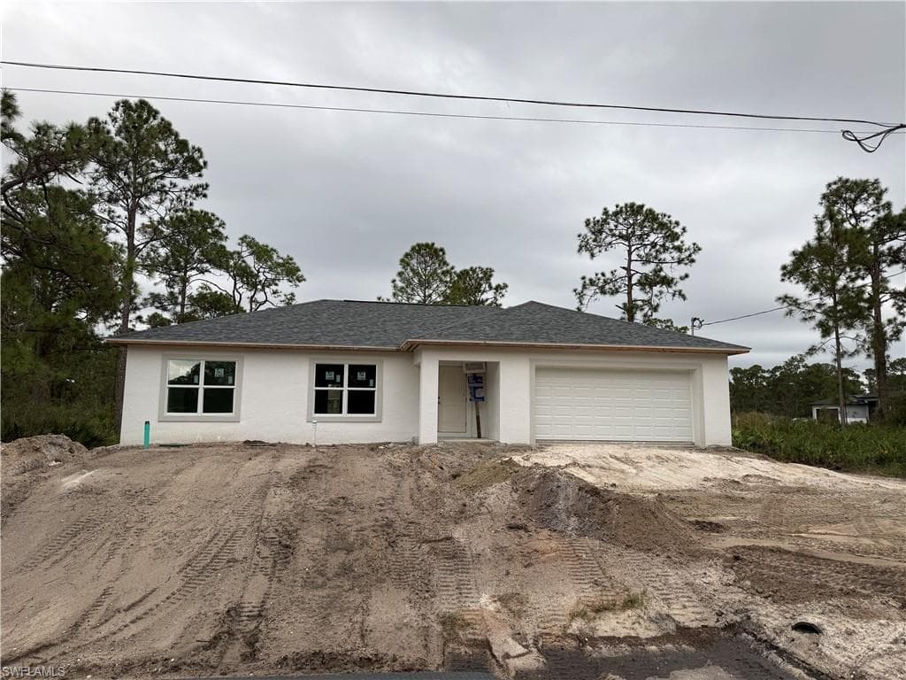 902 Clark AVE LEHIGH ACRES, FL 33972