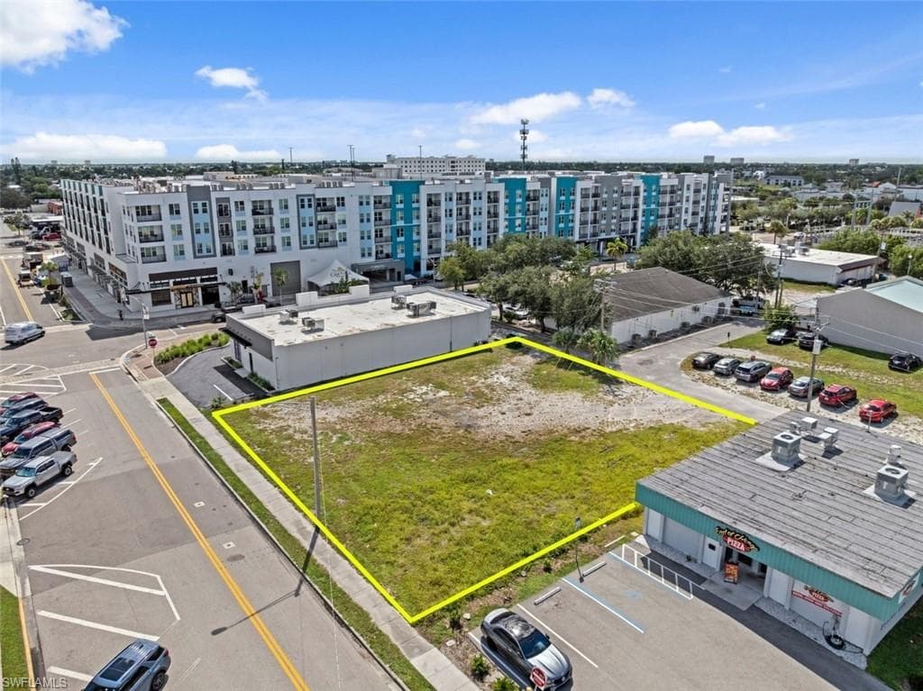 4710 9th PL CAPE CORAL, FL 33904