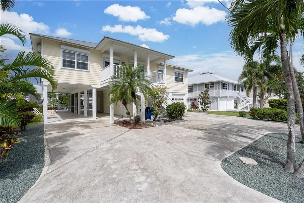 16295 Boyce DR BOKEELIA, FL 33922