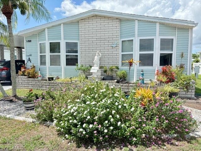 472 Sharks PT NORTH PORT, FL 34287