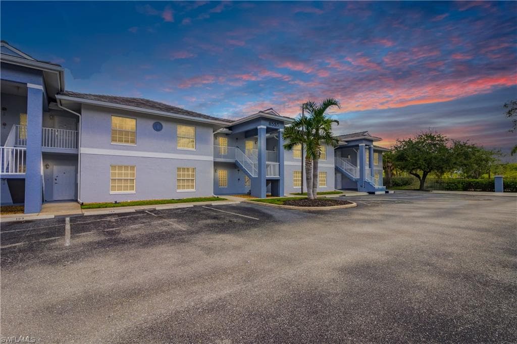 8555 Bernwood Cove LOOP 105 FORT MYERS, FL 33966