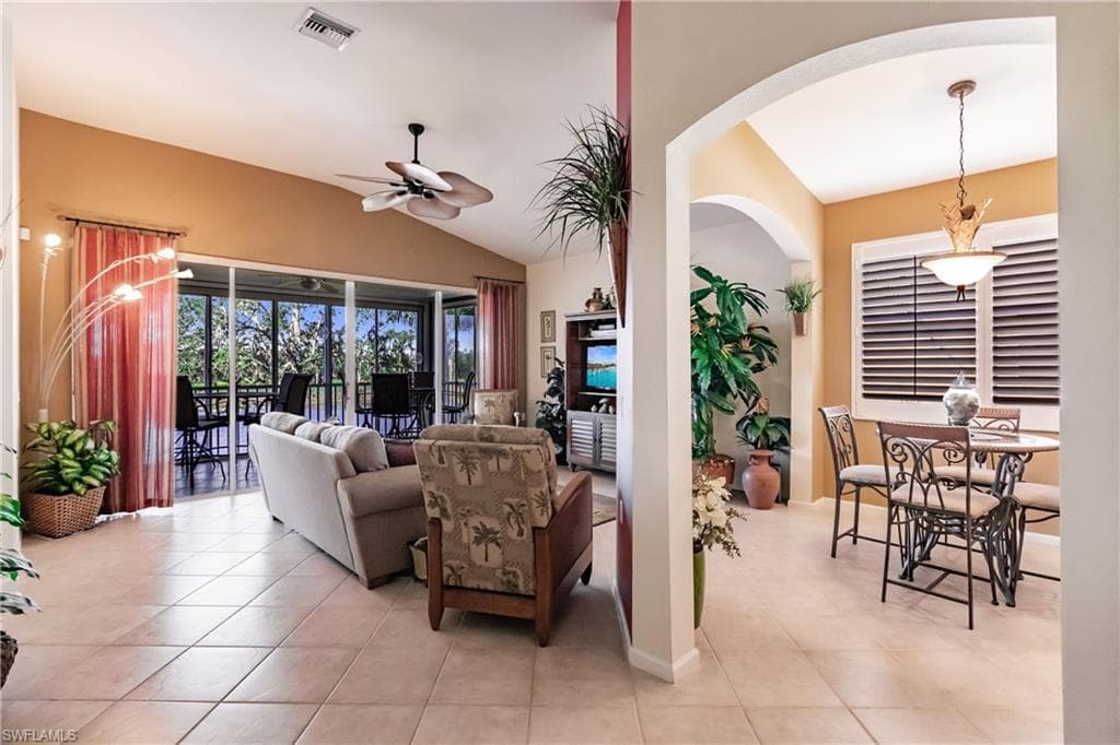 3011 Meandering WAY 202 FORT MYERS, FL 33905