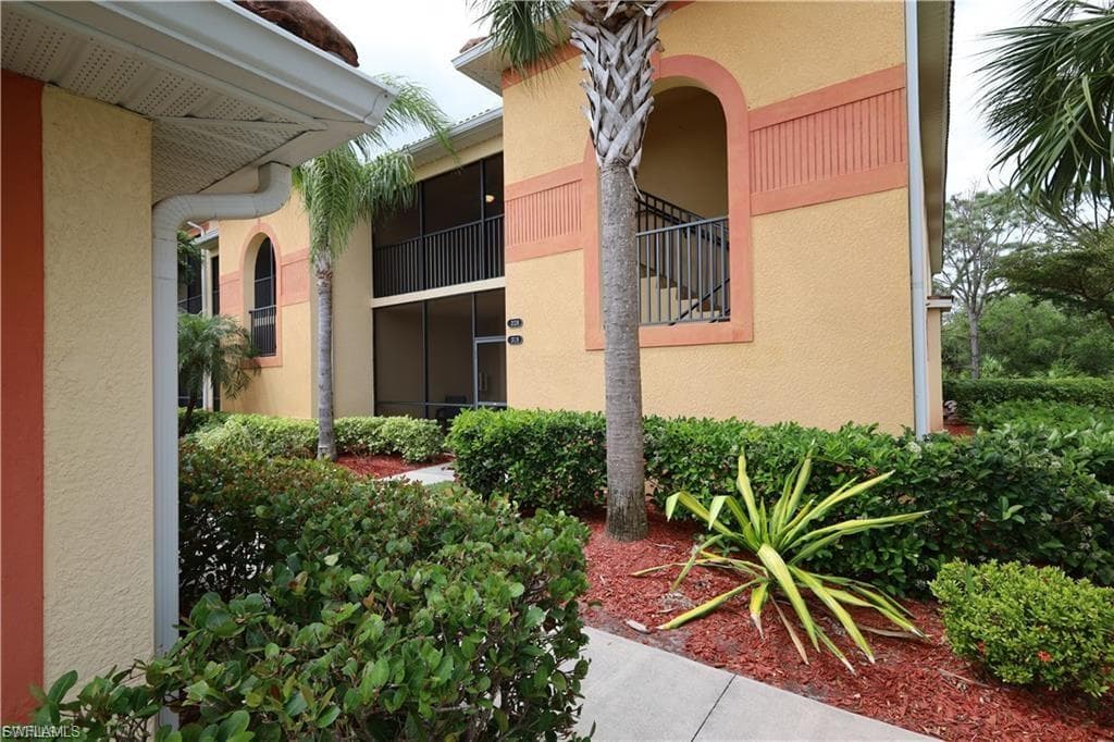 13761 Julias WAY 328 FORT MYERS, FL 33919