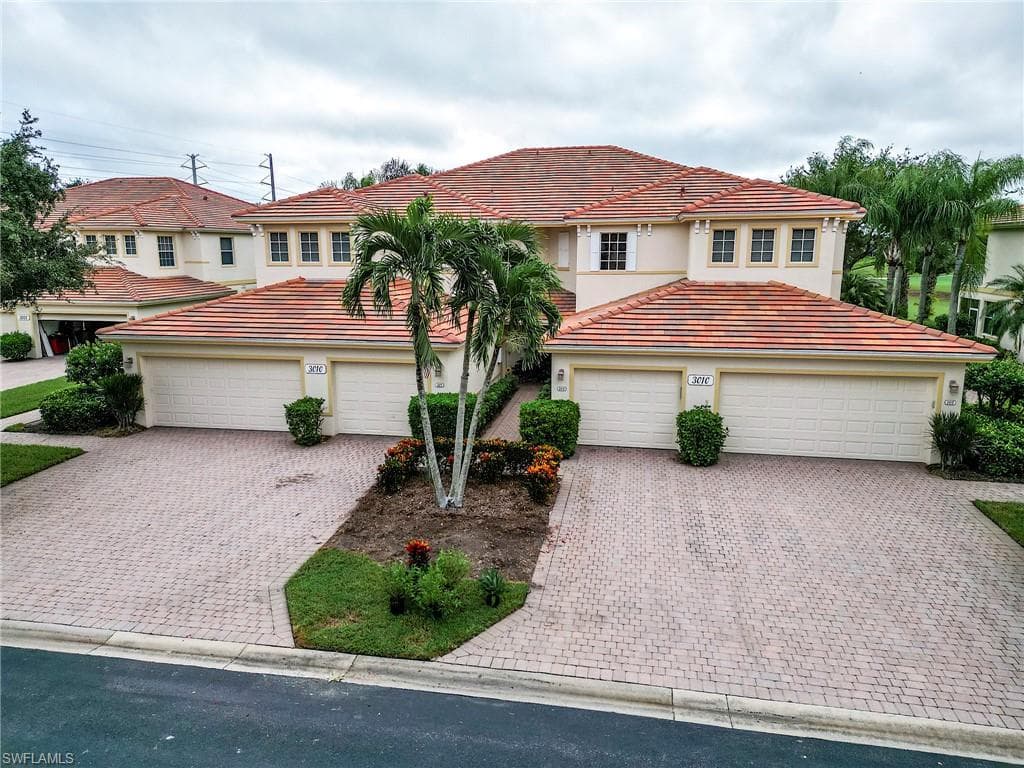3010 Meandering WAY 102 FORT MYERS, FL 33905