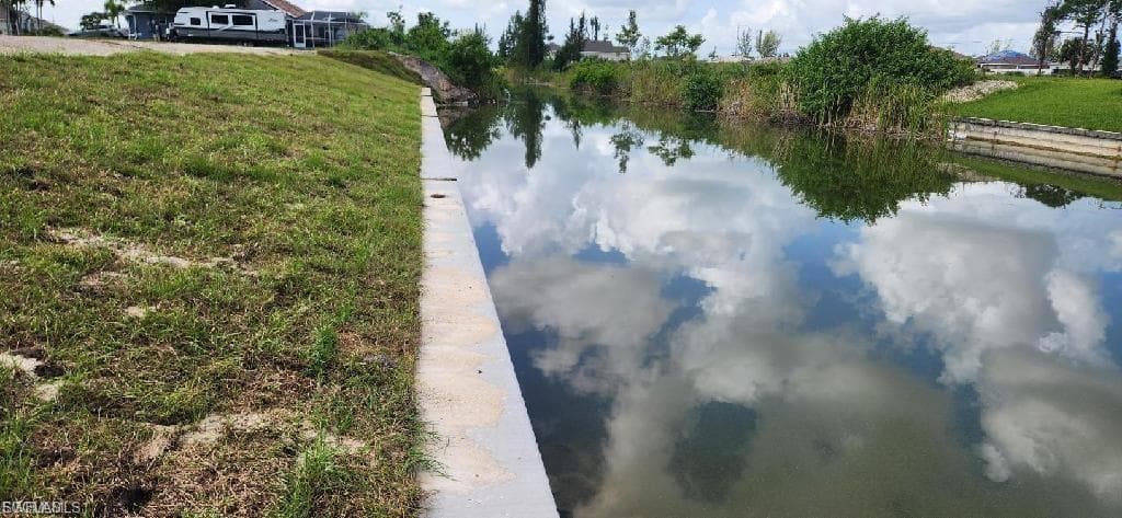 2140 NW 17th AVE CAPE CORAL, FL 33993