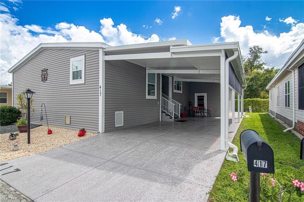 417 Snead DR NORTH FORT MYERS, FL 33903
