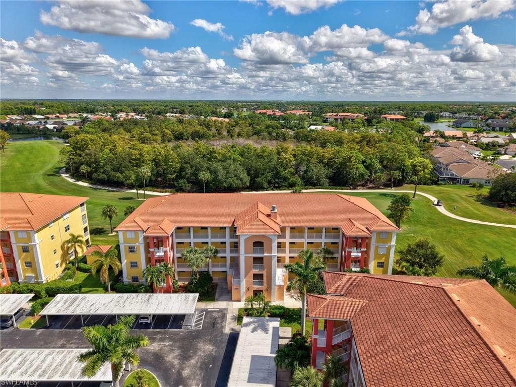 6824 Sterling Greens PL 3303 NAPLES, FL 34104
